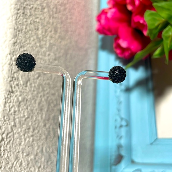 unbranded Jewelry - Black Faceted Round Stud Earrings